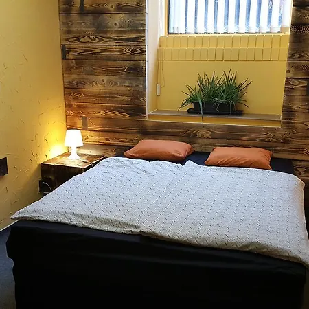 Hostel Krudy12 *