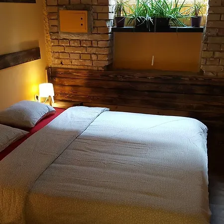 Hostel Krudy12 *